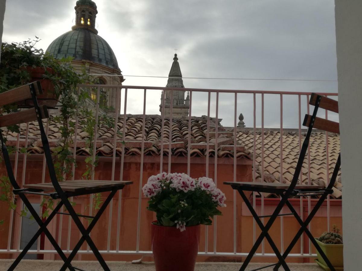 Palazzo Angelina Apartamento Ragusa Exterior foto